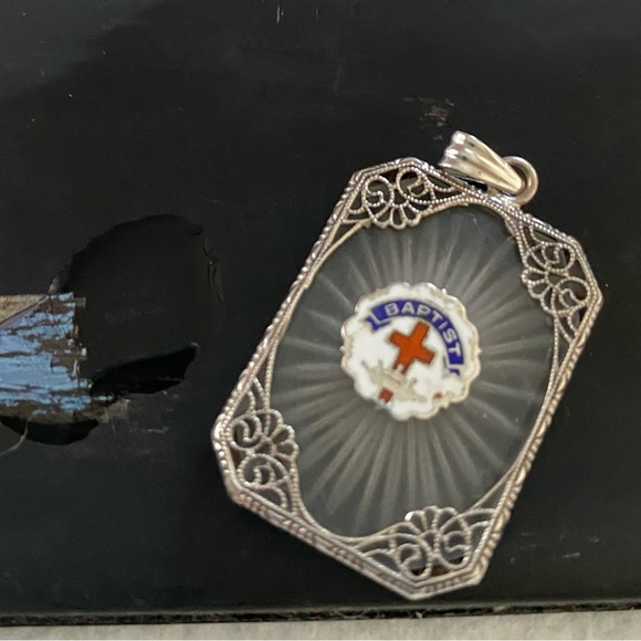 Antique/Vintage Sterling Camphor Glass Baptist Pendant (firm) - Picture 5 of 5